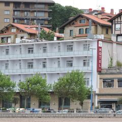 Отель Petit Palace Tamarises пляж