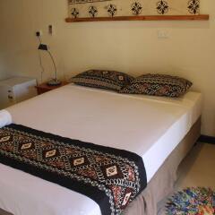 Отель Travellers Beach Resort удобства в номере