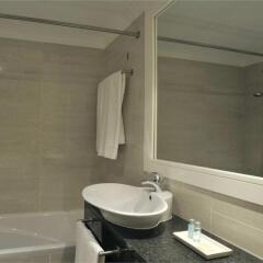 Отель Pestana Alvor Park Hotel Apartamento Португалия, Портимао - отзывы, цены и фото номеров - забронировать отель Pestana Alvor Park Hotel Apartamento онлайн ванная фото 2
