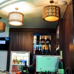 Отель Caledonian Suites гостиничный бар