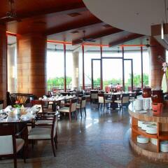 Отель Grand Soluxe Hotel & Resort, Sanya Китай, Санья - отзывы, цены и фото номеров - забронировать отель Grand Soluxe Hotel & Resort, Sanya онлайн питание фото 3