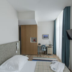 The House Ribeira Porto Hotel сейф в номере