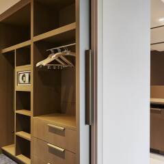 Отель Hyatt Regency Amsterdam сейф в номере