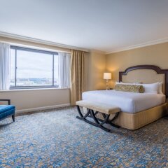 Отель The Capital Hilton удобства в номере