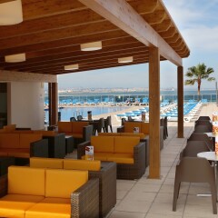 Отель Golden Donaire Beach гостиничный бар
