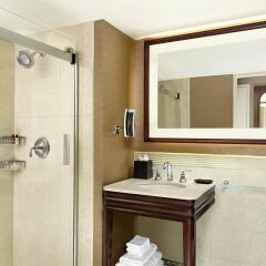 Отель Sheraton Centre Toronto Hotel Канада, Торонто - отзывы, цены и фото номеров - забронировать отель Sheraton Centre Toronto Hotel онлайн ванная