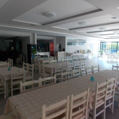 Hotel Mucobega 2 Саранда питание