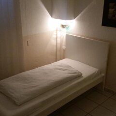 Отель Hotelgarni Frankfurt комната для гостей фото 3