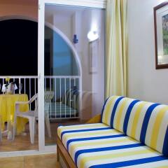 Отель Azuline Hotel - Apartamento Rosamar Испания, Сан-Антони-де-Портмань - отзывы, цены и фото номеров - забронировать отель Azuline Hotel - Apartamento Rosamar онлайн комната для гостей фото 4