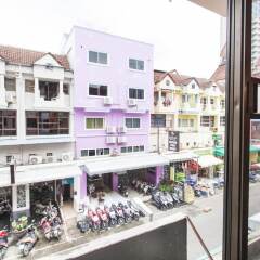 Отель ZEN Rooms Soi Paradise Patong балкон