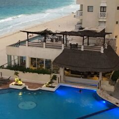 Отель Cancun Plaza Condo пляж