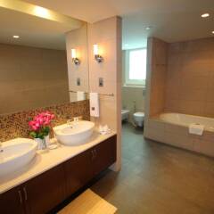 Отель Kennedy Towers - Marina Residences 6 ванная