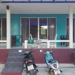 Отель Insook Ko Larn Guesthouse спортивное сооружение