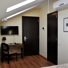 Tekla Palace Boutique Hotel Тбилиси сейф в номере
