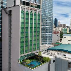 Отель Grand Swiss Sukhumvit 11 Бангкок балкон
