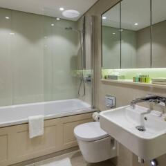 Отель The Apartments by The Sloane Club Великобритания, Лондон - отзывы, цены и фото номеров - забронировать отель The Apartments by The Sloane Club онлайн ванная