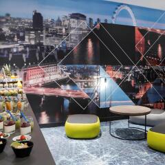 Отель Novotel Wroclaw Centrum Польша, Вроцлав - 1 отзыв об отеле, цены и фото номеров - забронировать отель Novotel Wroclaw Centrum онлайн спортивное сооружение