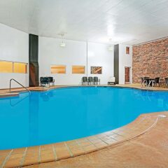 Отель Days Inn Bloomington West Блумингтон бассейн