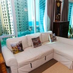 Отель Marina Promenade – Delphine Tower/Dubai Marina 1BR Luxury Apt Sea View Sleeps 3 - HLS 37921 комната для гостей
