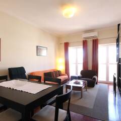 Отель 02 Nice Flat by Quinta das Conchas