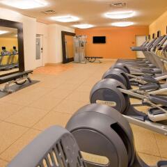 Отель Hilton Garden Inn New York/Central Park South-Midtown West фитнесс-зал