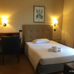 Отель Lombardia Италия, Милан - 1 отзыв об отеле, цены и фото номеров - забронировать отель Lombardia онлайн комната для гостей фото 5
