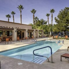 Отель Arizona Charlie's Boulder - Casino Hotel, Suites, & RV Park США, Лас-Вегас - отзывы, цены и фото номеров - забронировать отель Arizona Charlie's Boulder - Casino Hotel, Suites, & RV Park онлайн бассейн фото 2