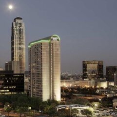 Отель DoubleTree Suites by Hilton Houston by the Galleria городской автобус