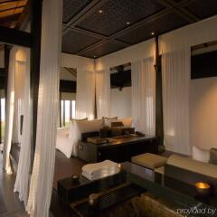 Отель Four Seasons Resort The Nam Hai, Hoi An, Vietnam комната для гостей