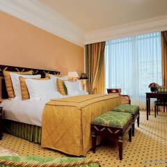Гостиница The Ritz-Carlton, Moscow комната для гостей