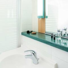 Отель ibis Lyon Gerland Merieux Франция, Лион - отзывы, цены и фото номеров - забронировать отель ibis Lyon Gerland Merieux онлайн ванная фото 2