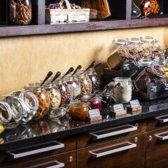 Отель Courtyard by Marriott Prague City гостиничный бар