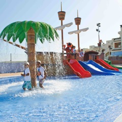 Отель Blau Punta Reina Resort бассейн