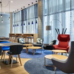 Отель Holiday Inn Express Berlin - Alexanderplatz гостиничный бар