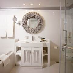 Отель Mitsis Alila Exclusive Resort and Spa ванная