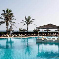 Отель King Fahd Palace бассейн