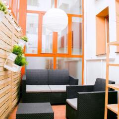 Отель Flats Lollipop City Center Мадрид гостиничный бар