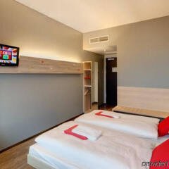 MEININGER Hotel Berlin Airport комната для гостей фото 5