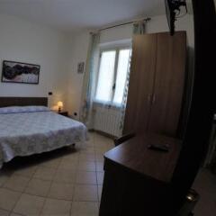 Отель Locanda Da Marco Пиньоне сейф в номере