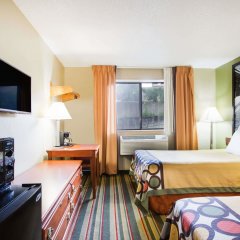 Super 8 by Wyndham Beckley in Beckley, United States of America from 72$, photos, reviews - zenhotels.com guestroom photo 2