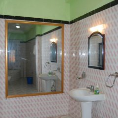Отель Siddhartha Guest house Непал, Лумбини - отзывы, цены и фото номеров - забронировать отель Siddhartha Guest house онлайн ванная