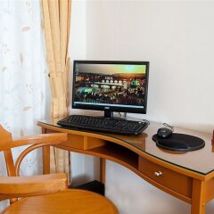 Отель Cloister Inn Прага удобства в номере