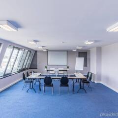 Отель Holiday Inn Express Lisbon Airport фото 2