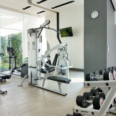 Отель Bangkok Luxury Suites Pyne фитнесс-зал фото 4
