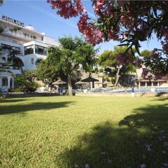 Отель y Apartamentos Casablanca Испания, Санта-Понса - отзывы, цены и фото номеров - забронировать отель y Apartamentos Casablanca онлайн фото 2