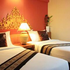 Отель Wild Orchid Villa Бангкок комната для гостей фото 5