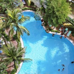 Отель Rainbow Paradise Beach Resort Малайзия, Пенанг - 1 отзыв об отеле, цены и фото номеров - забронировать отель Rainbow Paradise Beach Resort онлайн бассейн