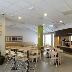 Отель B&B Hôtel Marseille Centre La Joliette Франция, Марсель - 2 отзыва об отеле, цены и фото номеров - забронировать отель B&B Hôtel Marseille Centre La Joliette онлайн гостиничный бар