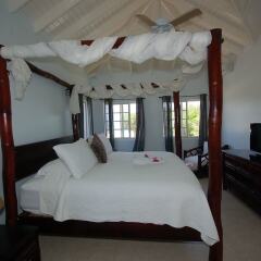 Отель Arawak By The Sea, Silver Sands Jamaica Villas 4BR комната для гостей