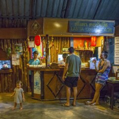 Отель Lanta Coral Beach Resort Ланта интерьер отеля